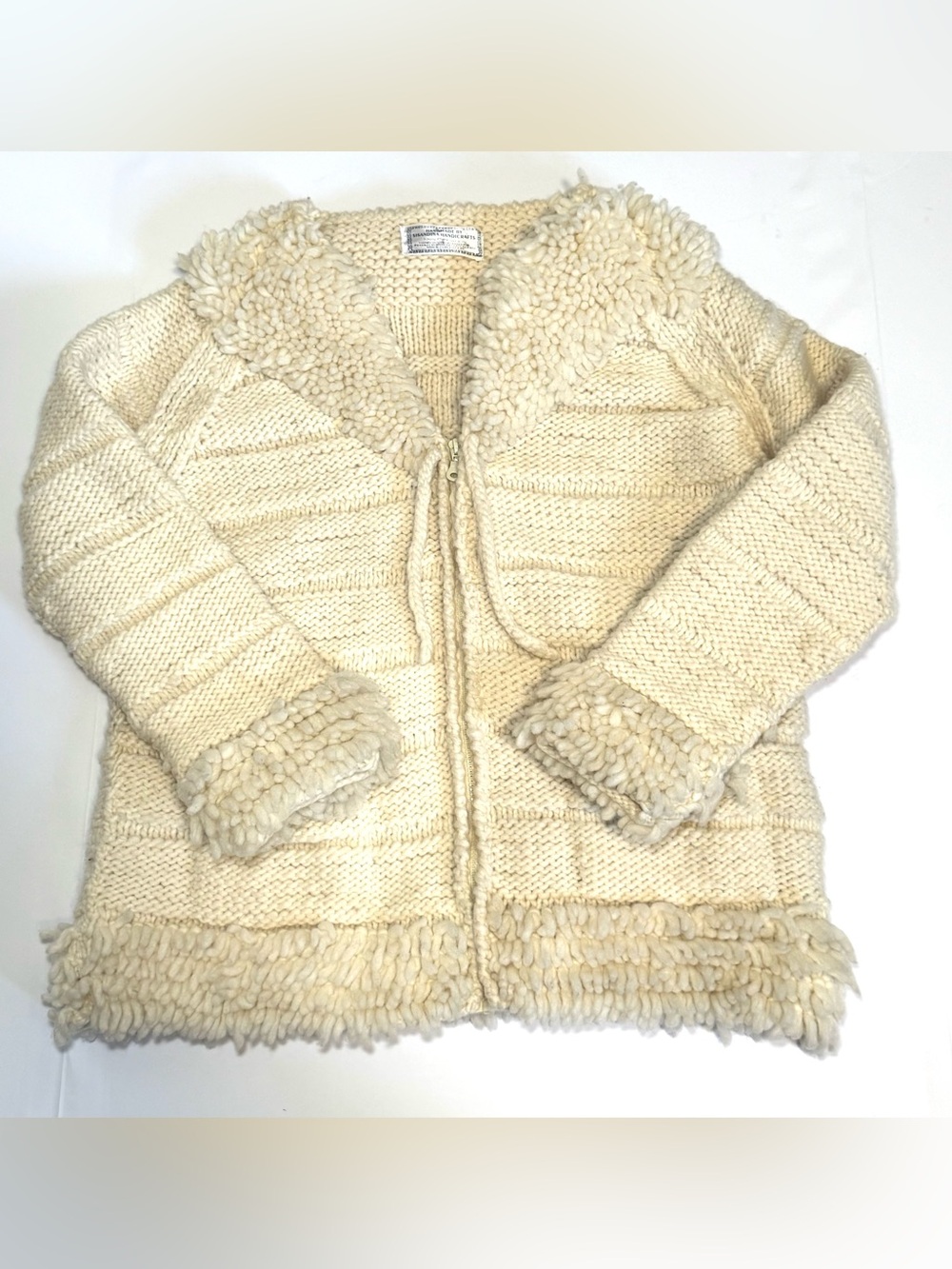Vintage Sisandina Handicrafts Ecuador 100% Wool Shaggy Fringe Knit Jacket Cream